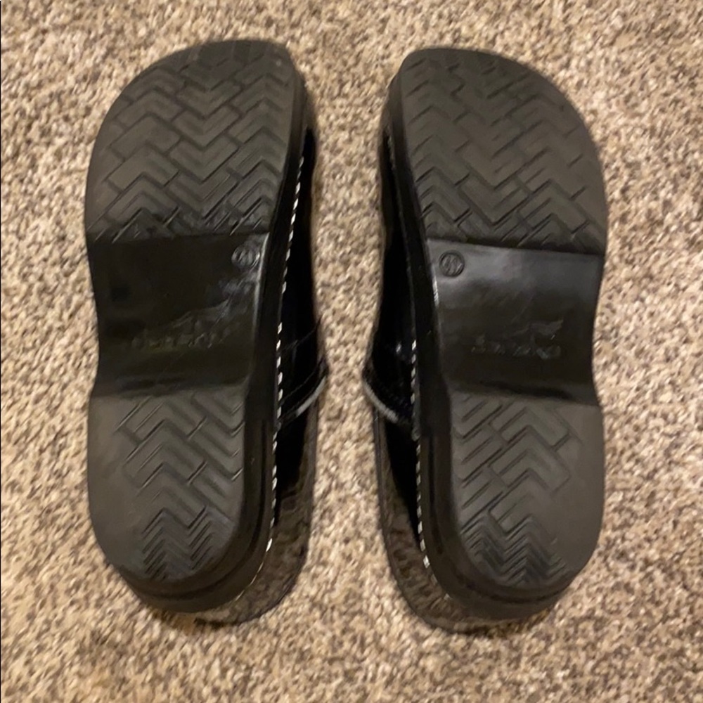 Dansko Patent Leather Black Clogs Sz 11 - Picture 7 of 8